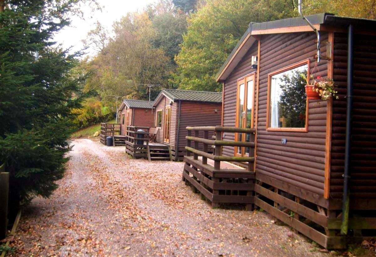 The Raddle Inn Log Cabins Croxden Екстериор снимка